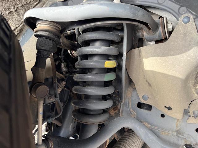 ランドクルーザープラド ＴＸ　４ＷＤ　ターボ　７人乗り　ディーゼル（軽油）９型ディスプレイオーディオ　全周囲カメラ　衝突被害軽減システム　レーダークルーズ　コーナーセンサー　ルーフレール　ＥＴＣ２．０　純正１７インチアルミ（24枚目）