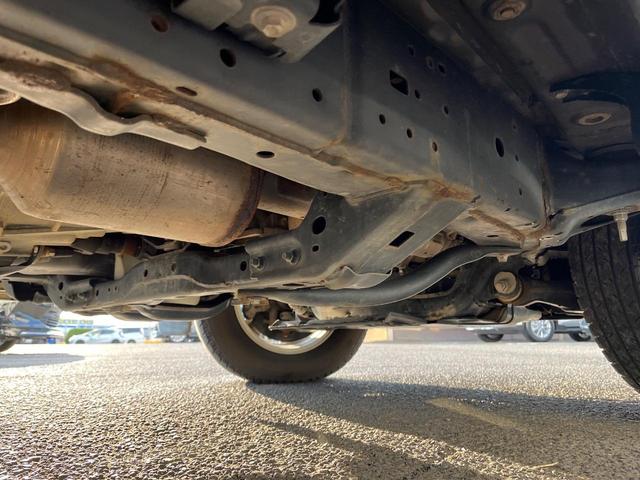 ランドクルーザープラド ＴＸ　４ＷＤ　ターボ　７人乗り　ディーゼル（軽油）９型ディスプレイオーディオ　全周囲カメラ　衝突被害軽減システム　レーダークルーズ　コーナーセンサー　ルーフレール　ＥＴＣ２．０　純正１７インチアルミ（26枚目）