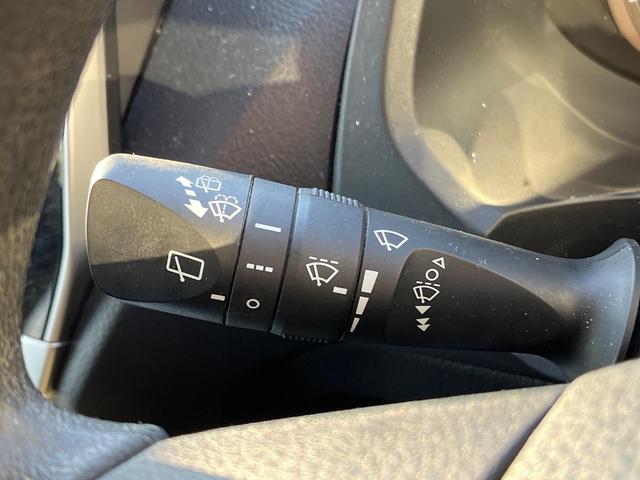 ランドクルーザープラド ＴＸ　４ＷＤ　ターボ　７人乗り　ディーゼル（軽油）９型ディスプレイオーディオ　全周囲カメラ　衝突被害軽減システム　レーダークルーズ　コーナーセンサー　ルーフレール　ＥＴＣ２．０　純正１７インチアルミ（32枚目）