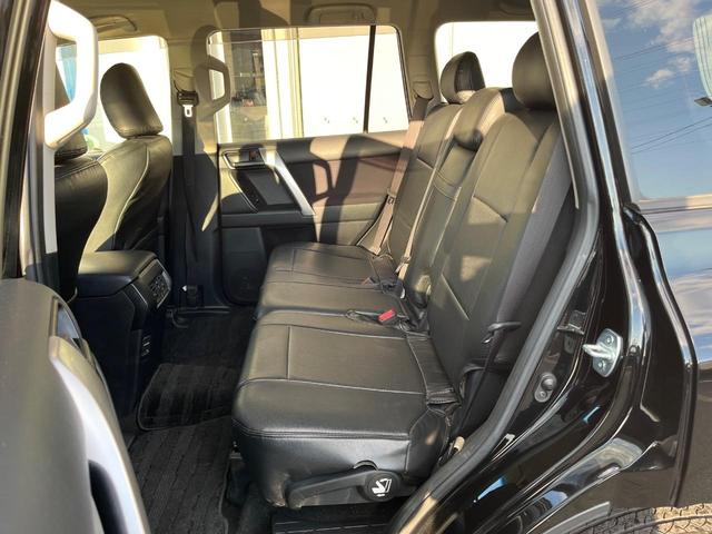 ランドクルーザープラド ＴＸ　４ＷＤ　ターボ　７人乗り　ディーゼル（軽油）９型ディスプレイオーディオ　全周囲カメラ　衝突被害軽減システム　レーダークルーズ　コーナーセンサー　ルーフレール　ＥＴＣ２．０　純正１７インチアルミ（38枚目）