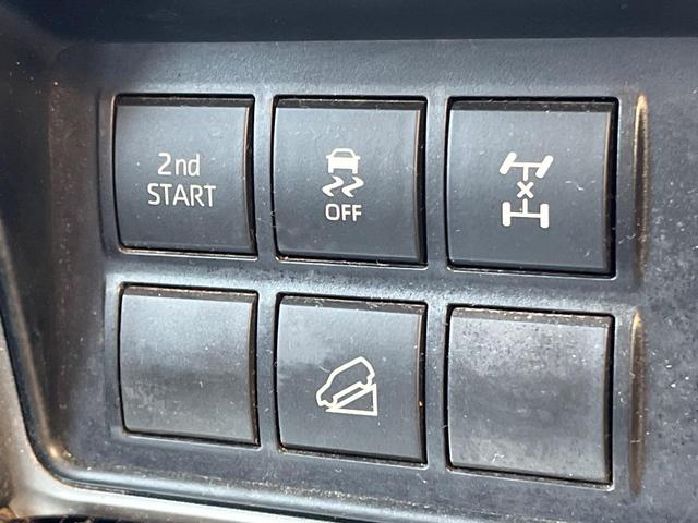 ランドクルーザープラド ＴＸ　４ＷＤ　ターボ　７人乗り　ディーゼル（軽油）９型ディスプレイオーディオ　全周囲カメラ　衝突被害軽減システム　レーダークルーズ　コーナーセンサー　ルーフレール　ＥＴＣ２．０　純正１７インチアルミ（50枚目）