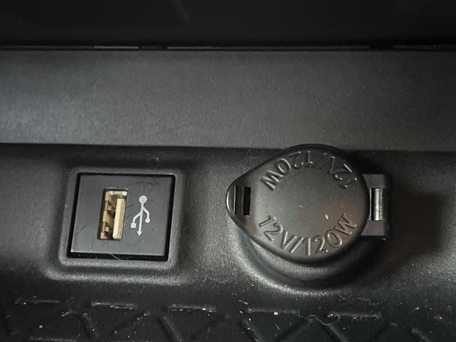 RAV4 X 衝突軽減装置 禁煙車 純正8型ディスプレーオーディオ レーダークルーズ バックカメラ ETC Bluetooth フルセグ LEDヘッドライト LEDフォグライト レーンキープアシスト(37枚目)