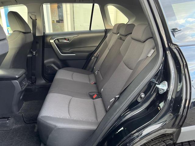 RAV4 X 衝突軽減装置 禁煙車 純正8型ディスプレーオーディオ レーダークルーズ バックカメラ ETC Bluetooth フルセグ LEDヘッドライト LEDフォグライト レーンキープアシスト(40枚目)