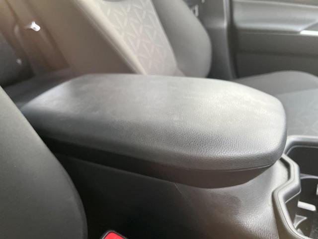 RAV4 X 衝突軽減装置 禁煙車 純正8型ディスプレーオーディオ レーダークルーズ バックカメラ ETC Bluetooth フルセグ LEDヘッドライト LEDフォグライト レーンキープアシスト(50枚目)