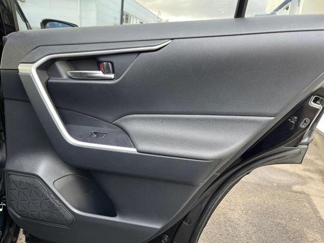 RAV4 X 衝突軽減装置 禁煙車 純正8型ディスプレーオーディオ レーダークルーズ バックカメラ ETC Bluetooth フルセグ LEDヘッドライト LEDフォグライト レーンキープアシスト(61枚目)