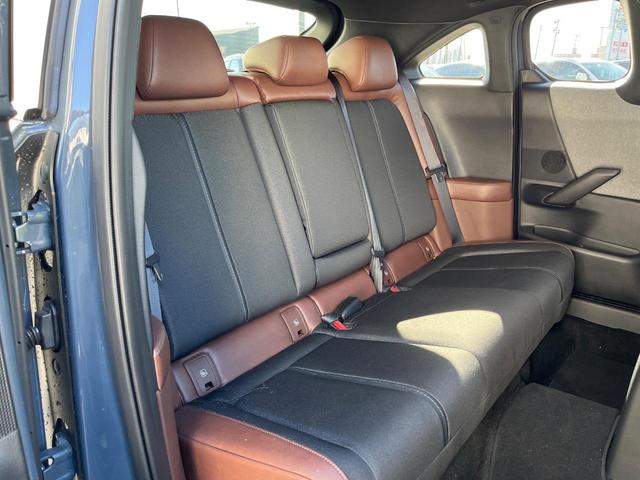 ＭＸ－３０ ベースグレード　衝突軽減装置　禁煙車　純正８．８インチナビ　全周囲カメラ　レーダークルーズ　ＥＴＣ　Ｂｌｕｅｔｏｏｔｈ　フルセグ　ドラレコ　前席シートヒーター　運転席パワーシート　ハーフレザーシート　レーンキープ（9枚目）