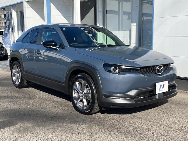 ＭＸ－３０ ベースグレード　衝突軽減装置　禁煙車　純正８．８インチナビ　全周囲カメラ　レーダークルーズ　ＥＴＣ　Ｂｌｕｅｔｏｏｔｈ　フルセグ　ドラレコ　前席シートヒーター　運転席パワーシート　ハーフレザーシート　レーンキープ（16枚目）