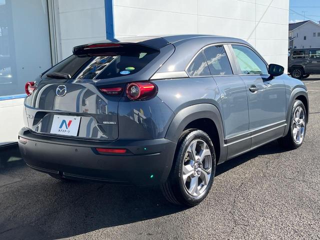 ＭＸ－３０ ベースグレード　衝突軽減装置　禁煙車　純正８．８インチナビ　全周囲カメラ　レーダークルーズ　ＥＴＣ　Ｂｌｕｅｔｏｏｔｈ　フルセグ　ドラレコ　前席シートヒーター　運転席パワーシート　ハーフレザーシート　レーンキープ（17枚目）