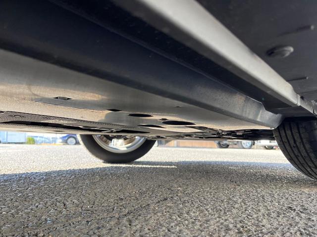 ＭＸ－３０ ベースグレード　衝突軽減装置　禁煙車　純正８．８インチナビ　全周囲カメラ　レーダークルーズ　ＥＴＣ　Ｂｌｕｅｔｏｏｔｈ　フルセグ　ドラレコ　前席シートヒーター　運転席パワーシート　ハーフレザーシート　レーンキープ（24枚目）