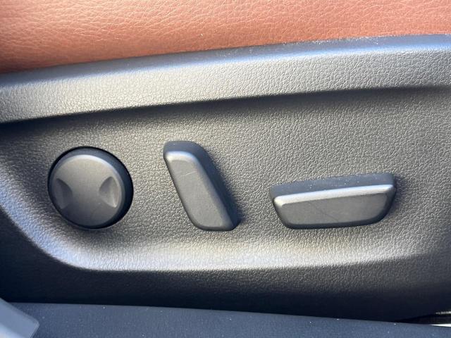 ＭＸ－３０ ベースグレード　衝突軽減装置　禁煙車　純正８．８インチナビ　全周囲カメラ　レーダークルーズ　ＥＴＣ　Ｂｌｕｅｔｏｏｔｈ　フルセグ　ドラレコ　前席シートヒーター　運転席パワーシート　ハーフレザーシート　レーンキープ（40枚目）