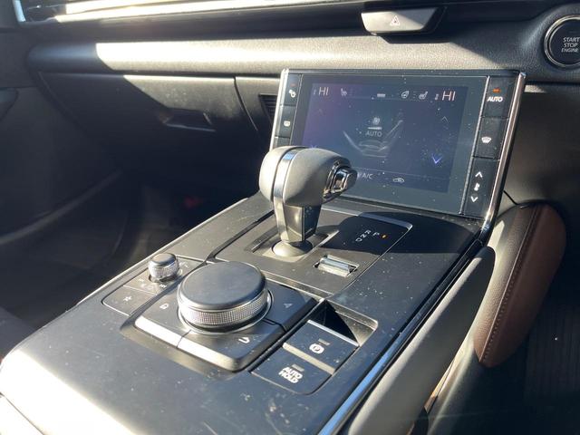 ＭＸ－３０ ベースグレード　衝突軽減装置　禁煙車　純正８．８インチナビ　全周囲カメラ　レーダークルーズ　ＥＴＣ　Ｂｌｕｅｔｏｏｔｈ　フルセグ　ドラレコ　前席シートヒーター　運転席パワーシート　ハーフレザーシート　レーンキープ（50枚目）