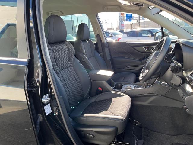 フォレスター アドバンス　４ＷＤ　衝突被害軽減システム　禁煙車　レーダークルーズ　寒冷地仕様　フロント・サイド・バックカメラ　ＥＴＣ　ドラレコ　全席シートヒーター　ハーフレザーシート　コーナーセンサー　スマートキー（9枚目）