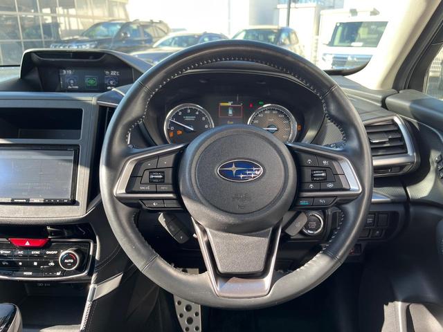 フォレスター アドバンス　４ＷＤ　衝突被害軽減システム　禁煙車　レーダークルーズ　寒冷地仕様　フロント・サイド・バックカメラ　ＥＴＣ　ドラレコ　全席シートヒーター　ハーフレザーシート　コーナーセンサー　スマートキー（12枚目）