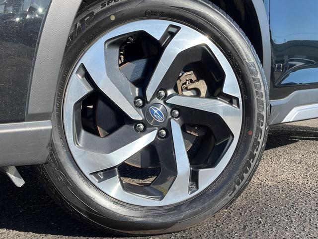 フォレスター アドバンス　４ＷＤ　衝突被害軽減システム　禁煙車　レーダークルーズ　寒冷地仕様　フロント・サイド・バックカメラ　ＥＴＣ　ドラレコ　全席シートヒーター　ハーフレザーシート　コーナーセンサー　スマートキー（14枚目）