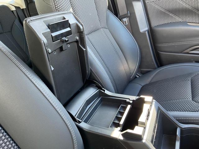 フォレスター アドバンス　４ＷＤ　衝突被害軽減システム　禁煙車　レーダークルーズ　寒冷地仕様　フロント・サイド・バックカメラ　ＥＴＣ　ドラレコ　全席シートヒーター　ハーフレザーシート　コーナーセンサー　スマートキー（45枚目）