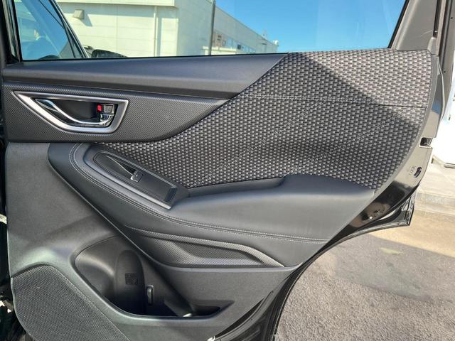 フォレスター アドバンス　４ＷＤ　衝突被害軽減システム　禁煙車　レーダークルーズ　寒冷地仕様　フロント・サイド・バックカメラ　ＥＴＣ　ドラレコ　全席シートヒーター　ハーフレザーシート　コーナーセンサー　スマートキー（56枚目）