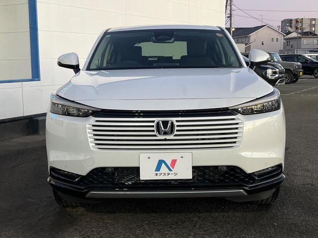 ヴェゼル ｅ：ＨＥＶ　Ｚ　登録済未使用車　衝突被害軽減システム　純正９インチナビ　全周囲カメラ　ＥＴＣ　電動リアゲート　ハーフレザーシート　ＬＥＤヘッド　コーナーセンサー　スマートキー　純正１８インチアルミ　オートハイビーム（14枚目）