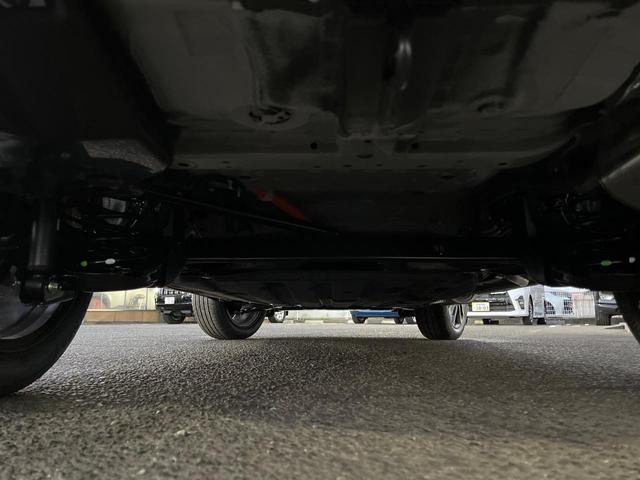 ヴェゼル ｅ：ＨＥＶ　Ｚ　登録済未使用車　衝突被害軽減システム　純正９インチナビ　全周囲カメラ　ＥＴＣ　電動リアゲート　ハーフレザーシート　ＬＥＤヘッド　コーナーセンサー　スマートキー　純正１８インチアルミ　オートハイビーム（19枚目）