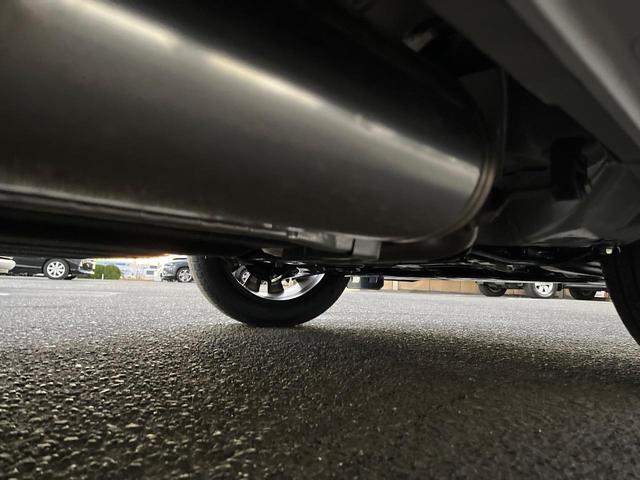 ヴェゼル ｅ：ＨＥＶ　Ｚ　登録済未使用車　衝突被害軽減システム　純正９インチナビ　全周囲カメラ　ＥＴＣ　電動リアゲート　ハーフレザーシート　ＬＥＤヘッド　コーナーセンサー　スマートキー　純正１８インチアルミ　オートハイビーム（22枚目）