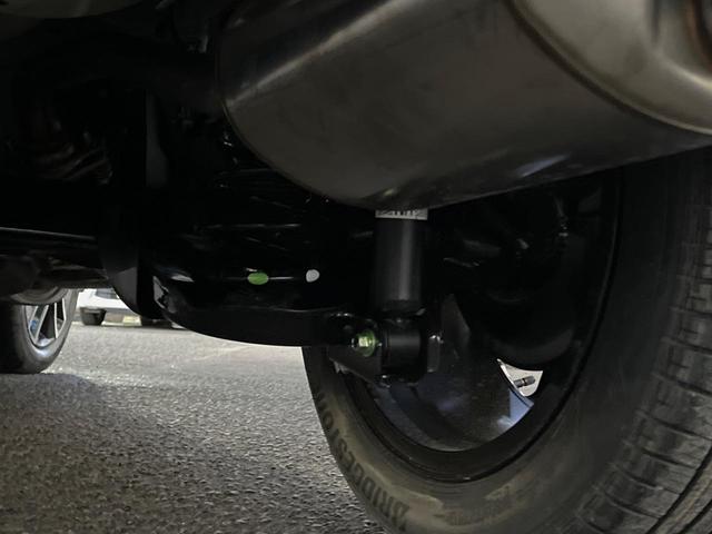 ヴェゼル ｅ：ＨＥＶ　Ｚ　登録済未使用車　衝突被害軽減システム　純正９インチナビ　全周囲カメラ　ＥＴＣ　電動リアゲート　ハーフレザーシート　ＬＥＤヘッド　コーナーセンサー　スマートキー　純正１８インチアルミ　オートハイビーム（24枚目）