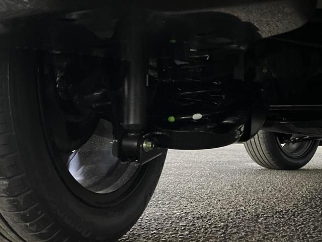 ヴェゼル ｅ：ＨＥＶ　Ｚ　登録済未使用車　衝突被害軽減システム　純正９インチナビ　全周囲カメラ　ＥＴＣ　電動リアゲート　ハーフレザーシート　ＬＥＤヘッド　コーナーセンサー　スマートキー　純正１８インチアルミ　オートハイビーム（25枚目）