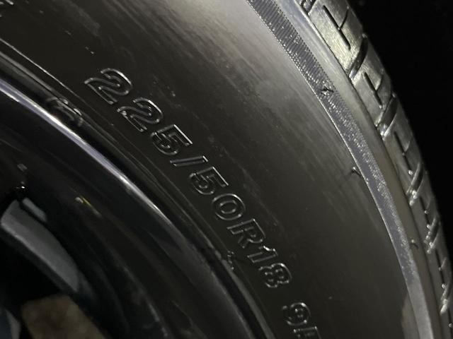 ヴェゼル ｅ：ＨＥＶ　Ｚ　登録済未使用車　衝突被害軽減システム　純正９インチナビ　全周囲カメラ　ＥＴＣ　電動リアゲート　ハーフレザーシート　ＬＥＤヘッド　コーナーセンサー　スマートキー　純正１８インチアルミ　オートハイビーム（32枚目）