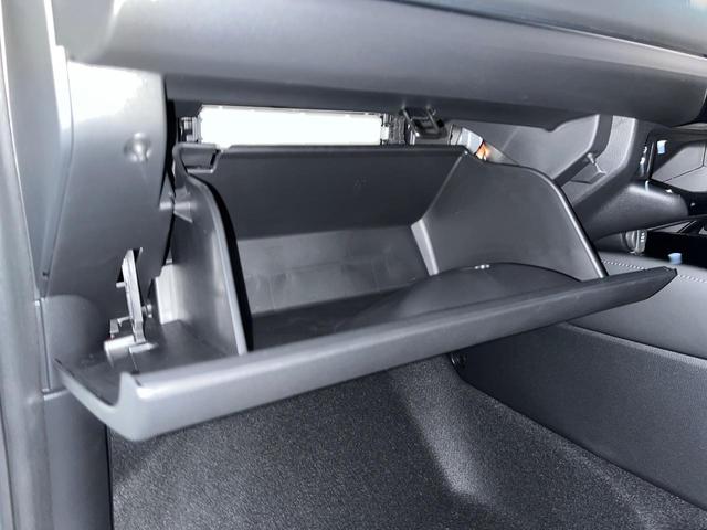 ヴェゼル ｅ：ＨＥＶ　Ｚ　登録済未使用車　衝突被害軽減システム　純正９インチナビ　全周囲カメラ　ＥＴＣ　電動リアゲート　ハーフレザーシート　ＬＥＤヘッド　コーナーセンサー　スマートキー　純正１８インチアルミ　オートハイビーム（50枚目）