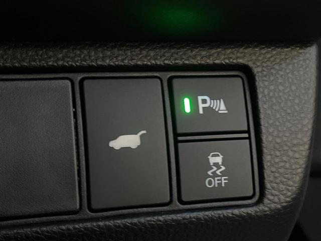 ヴェゼル ｅ：ＨＥＶ　Ｚ　登録済未使用車　衝突被害軽減システム　純正９インチナビ　全周囲カメラ　ＥＴＣ　電動リアゲート　ハーフレザーシート　ＬＥＤヘッド　コーナーセンサー　スマートキー　純正１８インチアルミ　オートハイビーム（52枚目）