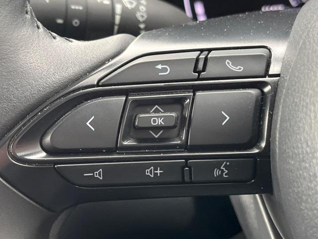 ヤリスクロス Ｚ　衝突被害軽減システム　禁煙車　８型ディスプレイオーディオ　全周囲カメラ　レーダークルーズ　ＥＴＣ　Ｂｌｕｅｔｏｏｔｈ　フルセグ　ドラレコ　シートヒーター　パワーシート　ハーフレザーシート　ＬＥＤヘッド（32枚目）