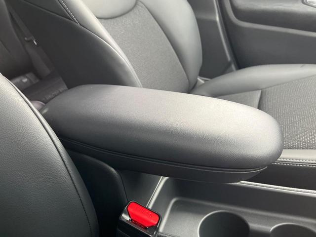 ヤリスクロス Ｚ　衝突被害軽減システム　禁煙車　８型ディスプレイオーディオ　全周囲カメラ　レーダークルーズ　ＥＴＣ　Ｂｌｕｅｔｏｏｔｈ　フルセグ　ドラレコ　シートヒーター　パワーシート　ハーフレザーシート　ＬＥＤヘッド（57枚目）