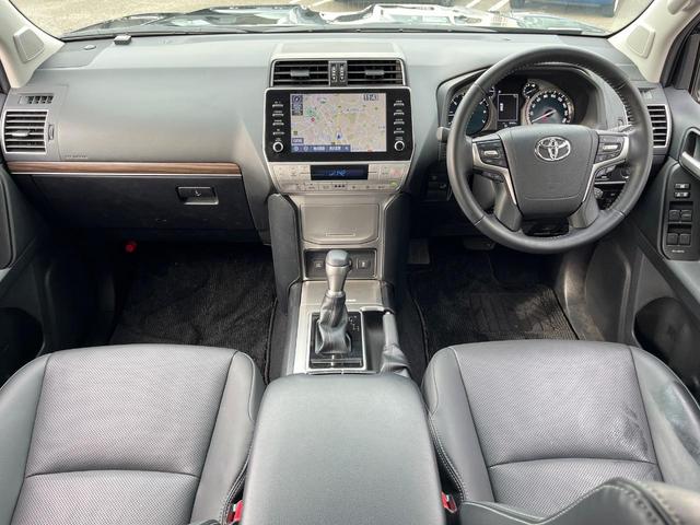 ランドクルーザープラド ＴＸ　Ｌパッケージ　マットブラックエディション　サンルーフ　４ＷＤ　　衝突軽減装置　禁煙車　純正９インチナビ　全周囲カメラ　レザーシート　レーダークルーズ　ＥＴＣ　Ｂｌｕｅｔｏｏｔｈ　フルセグ　ドラレコ　前席シートヒーター　デジタルインナーミラー（2枚目）