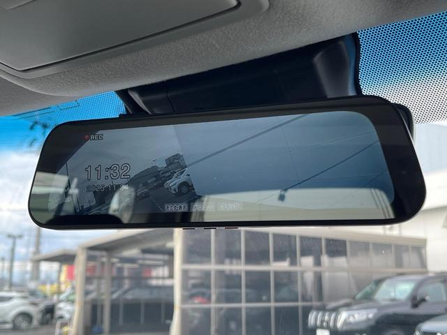 ランドクルーザープラド ＴＸ　Ｌパッケージ　マットブラックエディション　サンルーフ　４ＷＤ　　衝突軽減装置　禁煙車　純正９インチナビ　全周囲カメラ　レザーシート　レーダークルーズ　ＥＴＣ　Ｂｌｕｅｔｏｏｔｈ　フルセグ　ドラレコ　前席シートヒーター　デジタルインナーミラー（7枚目）