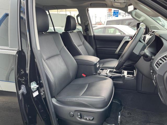 ランドクルーザープラド ＴＸ　Ｌパッケージ　マットブラックエディション　サンルーフ　４ＷＤ　　衝突軽減装置　禁煙車　純正９インチナビ　全周囲カメラ　レザーシート　レーダークルーズ　ＥＴＣ　Ｂｌｕｅｔｏｏｔｈ　フルセグ　ドラレコ　前席シートヒーター　デジタルインナーミラー（8枚目）