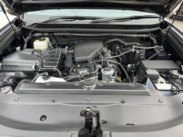 ランドクルーザープラド ＴＸ　Ｌパッケージ　マットブラックエディション　サンルーフ　４ＷＤ　　衝突軽減装置　禁煙車　純正９インチナビ　全周囲カメラ　レザーシート　レーダークルーズ　ＥＴＣ　Ｂｌｕｅｔｏｏｔｈ　フルセグ　ドラレコ　前席シートヒーター　デジタルインナーミラー（18枚目）