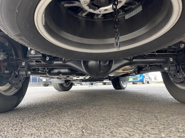 ランドクルーザープラド ＴＸ　Ｌパッケージ　マットブラックエディション　サンルーフ　４ＷＤ　　衝突軽減装置　禁煙車　純正９インチナビ　全周囲カメラ　レザーシート　レーダークルーズ　ＥＴＣ　Ｂｌｕｅｔｏｏｔｈ　フルセグ　ドラレコ　前席シートヒーター　デジタルインナーミラー（19枚目）