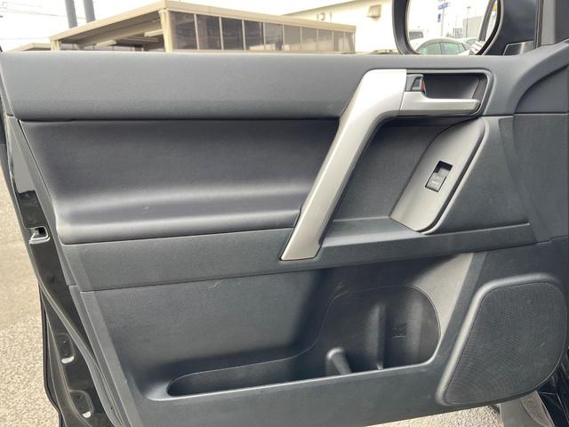 ランドクルーザープラド ＴＸ　Ｌパッケージ　マットブラックエディション　サンルーフ　４ＷＤ　　衝突軽減装置　禁煙車　純正９インチナビ　全周囲カメラ　レザーシート　レーダークルーズ　ＥＴＣ　Ｂｌｕｅｔｏｏｔｈ　フルセグ　ドラレコ　前席シートヒーター　デジタルインナーミラー（70枚目）