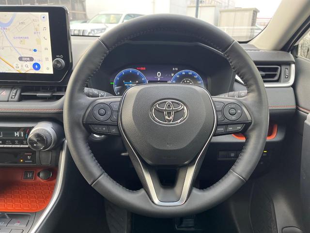 RAV4 アドベンチャー 4WD 衝突軽減装置 禁煙車 純正10.5型ディスプレーオーディオ 合皮シート レーダークルーズ バックカメラ ETC Bluetooth フルセグ ドラレコ 前席シートベンチレーション レーンキープ(11枚目)