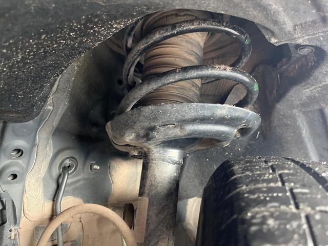 RAV4 アドベンチャー 4WD 衝突軽減装置 禁煙車 純正10.5型ディスプレーオーディオ 合皮シート レーダークルーズ バックカメラ ETC Bluetooth フルセグ ドラレコ 前席シートベンチレーション レーンキープ(24枚目)