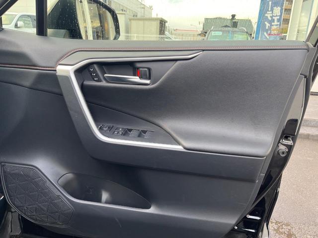 RAV4 アドベンチャー 4WD 衝突軽減装置 禁煙車 純正10.5型ディスプレーオーディオ 合皮シート レーダークルーズ バックカメラ ETC Bluetooth フルセグ ドラレコ 前席シートベンチレーション レーンキープ(40枚目)