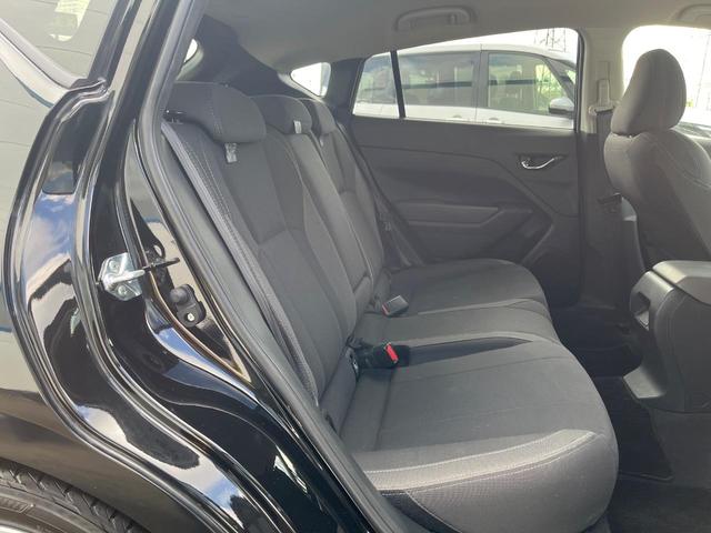 後部座席も気になるようなキズ・汚れやへたり等、大きなダメージはなく、良好な状態です。