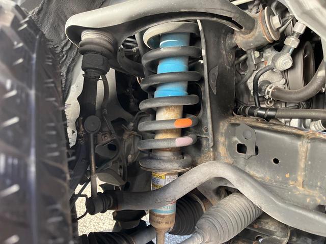 FJクルーザー オフロードパッケージ 4WD 禁煙車 バックカメラ ETC コーナーセンサー LEDヘッド オートライト ルーフレール DVD再生 地デジ SDナビ(6枚目)