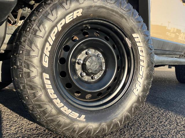 FJクルーザー オフロードパッケージ 4WD 禁煙車 バックカメラ ETC コーナーセンサー LEDヘッド オートライト ルーフレール DVD再生 地デジ SDナビ(15枚目)