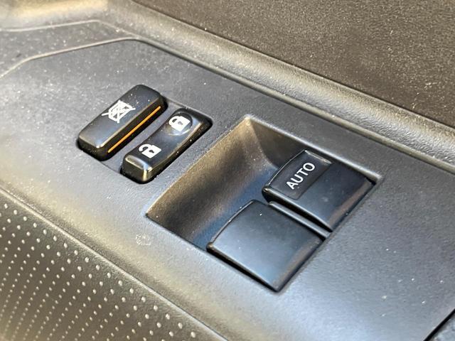 FJクルーザー オフロードパッケージ 4WD 禁煙車 バックカメラ ETC コーナーセンサー LEDヘッド オートライト ルーフレール DVD再生 地デジ SDナビ(41枚目)