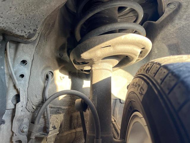 ハリアーハイブリッド Z ガラスルーフ 衝突軽減装置 禁煙車 純正12.3インチナビ JBLサウンドシステム レーダークルーズ バックカメラ ETC Bluetooth フルセグ ドラレコ パワーバックドア デジタルミラー(21枚目)