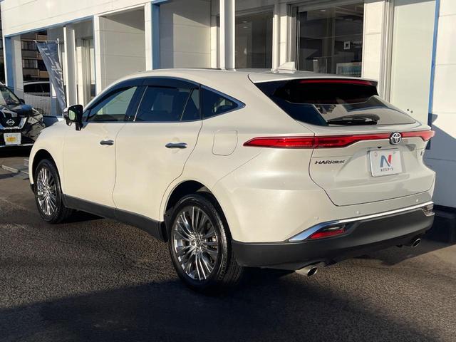 ハリアーハイブリッド Z ガラスルーフ 衝突軽減装置 禁煙車 純正12.3インチナビ JBLサウンドシステム レーダークルーズ バックカメラ ETC Bluetooth フルセグ ドラレコ パワーバックドア デジタルミラー(32枚目)