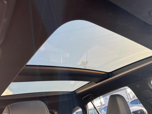 ハリアーハイブリッド Z ガラスルーフ 衝突軽減装置 禁煙車 純正12.3インチナビ JBLサウンドシステム レーダークルーズ バックカメラ ETC Bluetooth フルセグ ドラレコ パワーバックドア デジタルミラー(43枚目)