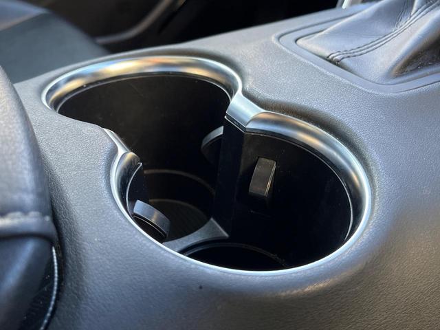 ハリアーハイブリッド Z ガラスルーフ 衝突軽減装置 禁煙車 純正12.3インチナビ JBLサウンドシステム レーダークルーズ バックカメラ ETC Bluetooth フルセグ ドラレコ パワーバックドア デジタルミラー(61枚目)