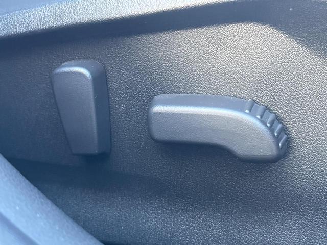 ＸＶ ２．０ｅ－Ｌ　アイサイト　スマートエディション　４ＷＤ　衝突軽減装置　禁煙車　純正ナビ　レーダークルーズ　バックカメラ　ＥＴＣ　Ｂｌｕｅｔｏｏｔｈ　フルセグ　前席シートヒーター　前席パワーシート　ＬＥＤヘッドライト　ＬＥＤフォグライト　レーンキープ（42枚目）