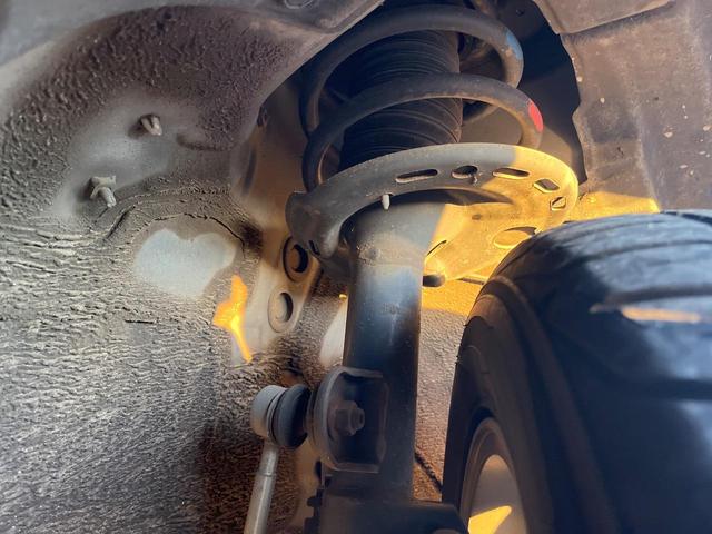 ハリアーハイブリッド プレミアム　サンルーフ　４ＷＤ　ＢＩＧ－Ｘ９型ナビ　衝突軽減装置　禁煙車　バックカメラ　ＥＴＣ　Ｂｌｕｅｔｏｏｔｈ　フルセグ　パワーバックドア　前席パワーシート　ハーフレザーシート　レーンキープ　ＬＥＤヘッドライ（20枚目）