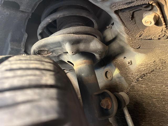 ハリアーハイブリッド プレミアム　サンルーフ　４ＷＤ　ＢＩＧ－Ｘ９型ナビ　衝突軽減装置　禁煙車　バックカメラ　ＥＴＣ　Ｂｌｕｅｔｏｏｔｈ　フルセグ　パワーバックドア　前席パワーシート　ハーフレザーシート　レーンキープ　ＬＥＤヘッドライ（21枚目）